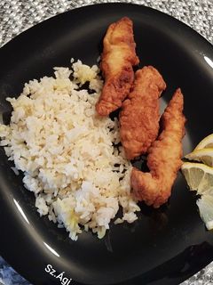 Csirkemellcsíkok tejfölös bundában recept fotója