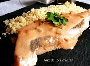 Une photo de Merlu à la sauce salsa