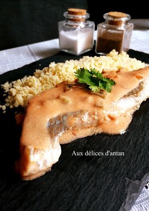 Une photo de Merlu à la sauce salsa