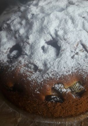 Фото Пирог с ревнем и клубникой.