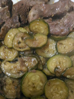 Foto di Ossobuchi di tacchino,disossati,con zucchine croccanti