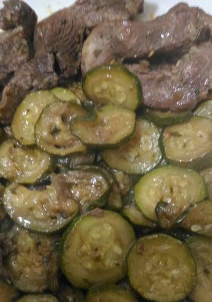 Foto di Ossobuchi di tacchino,disossati,con zucchine croccanti