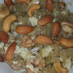 A picture of Lauki ka halwa.