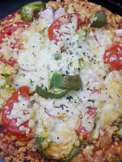 चीज़ पिज़्ज़ा (Cheese pizza recipe in Hindi) रेसिपी मुख्य फोटो