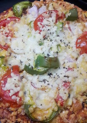 चीज़ पिज़्ज़ा (Cheese pizza recipe in Hindi) रेसिपी मुख्य फोटो