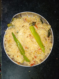 லெஃப்ட் ஓவர் தக்காளி சேவை (Leftover Thakkaali sevai recipe in tamil) செய்முறை முக்கிய புகைப்படம்