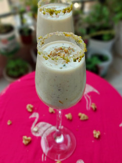 A picture of Walnut phirni.