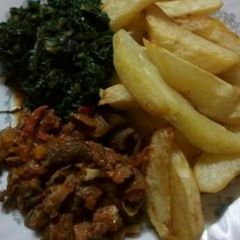 A picture of Stewed Beef and Chips.