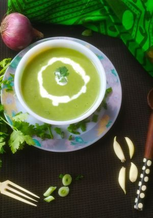 બ્રોકલી આલમન્ડ સૂપ રેસીપી મુખ્ય ફોટો