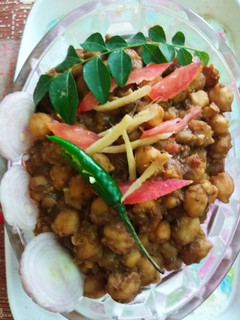 पिंडी छोले (Pindi chole recipe in Hindi) रेसिपी मुख्य फोटो