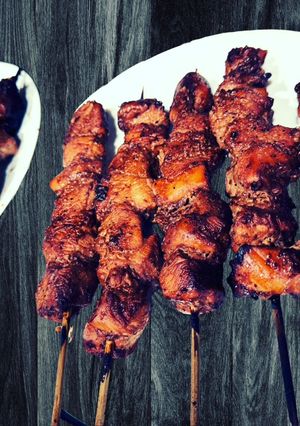 A picture of Filipino Style Pork and Chicken Barbecue.