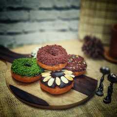 A picture of Donat Susu Empuk.