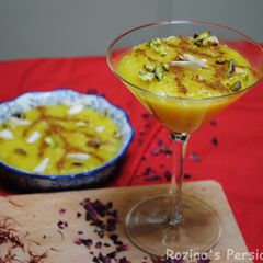 A picture of Persian saffron rice pudding (Sholeh zard).