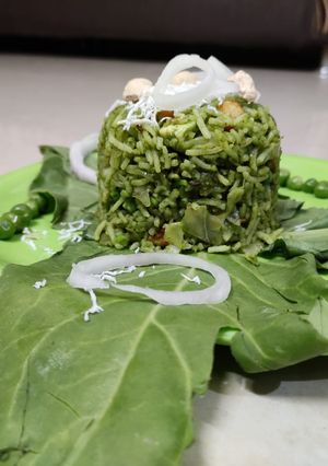 હરિયાળી પુલાવ (Hariyali Pulao Recipe In Gujarati) રેસીપી મુખ્ય ફોટો