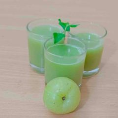 A picture of 🌿 Amla Mint Immunity Shots.