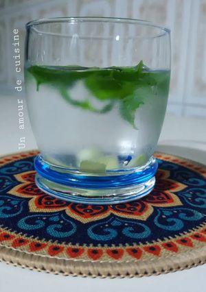 Une photo de Eau détox gingembre menthe 🍹