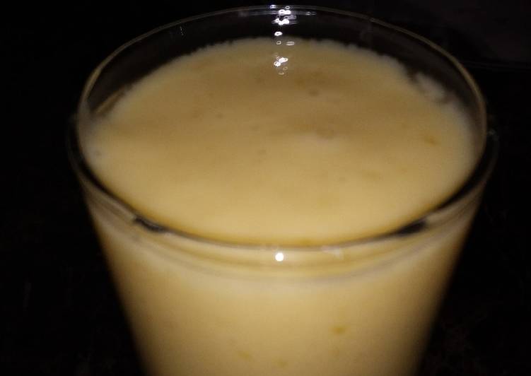 Mango and Apple smoothie