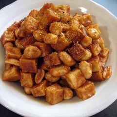 A picture of Miso Peanuts & Tofu.