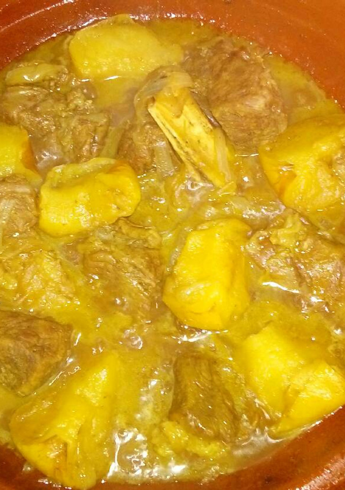 Una foto de Tagine de ternera con cúrcuma y manzana