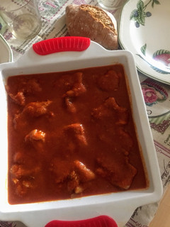 Una foto de Manitas de cerdo en salsa andaluza