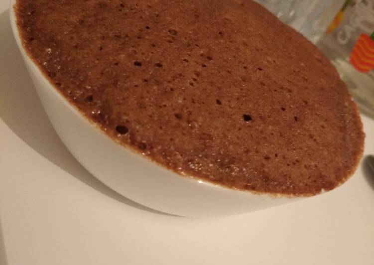 Bizcocho de chocolate a la taza