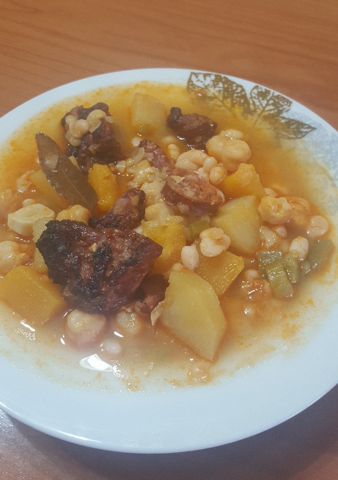 Una foto de Potaje de garbanzos y judías