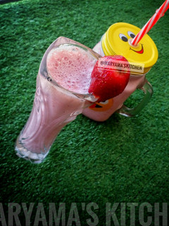 A picture of Strawberry milkshake.