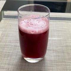 Pomegranate juice A picture of Pomegranate juice.