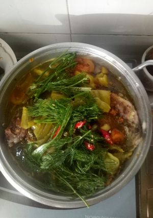 Hình của món Cá chép om dưa.
