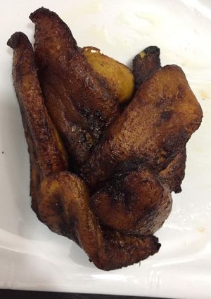 A picture of Fried ripe plantain.
