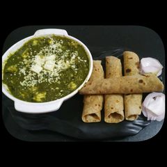 A picture of Dhaba Style Palak Paneer.