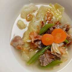 รูปของ Sop Sayur, Daging & Makaroni