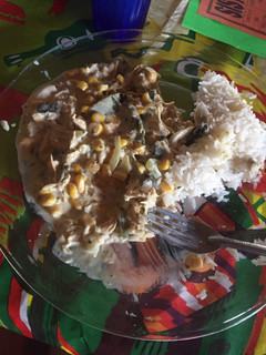 Una foto de Pollo con rajas y crema