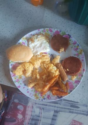 A picture of McCheese Breakfast Combo.