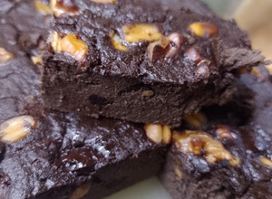 Una foto de Brownie sin harina y sin azúcar 🍫