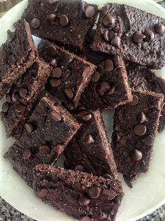 Una foto de Brownie Saludable al estilo #Eddytenutre, sin azúcar, sin lácteos ni harina de trigo🙌🏼 😋
