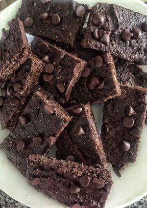 Una foto de Brownie Saludable al estilo #Eddytenutre, sin azúcar, sin lácteos ni harina de trigo🙌🏼 😋