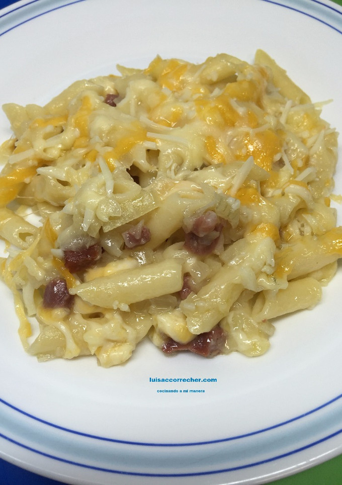 Una foto de Macarrones con queso al horno