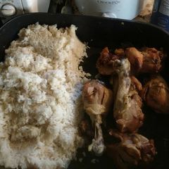 A picture of Crock-Pot Honey Garlic Chicken legs.