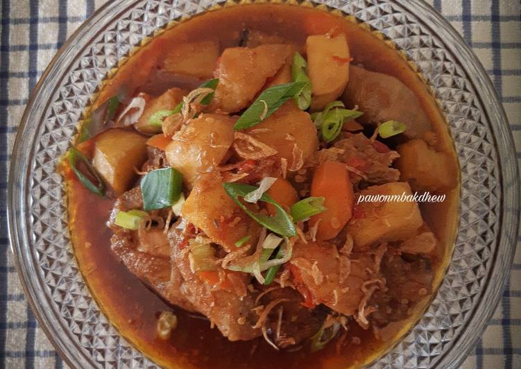 15. Semur Ayam Pedas