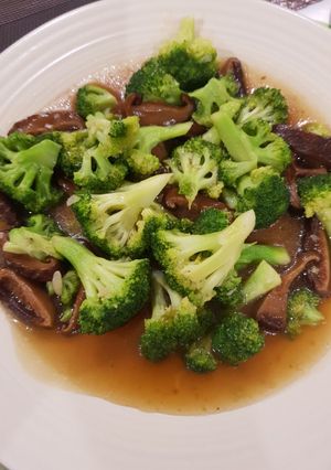 Foto resep Braised brokoli with mushroom