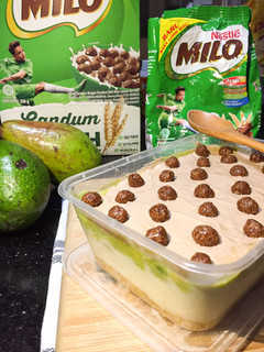 Foto resep Avocado Dalgona Dessert Box