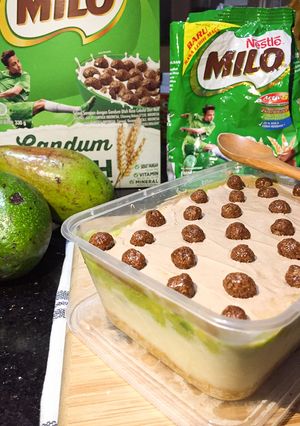 Foto resep Avocado Dalgona Dessert Box