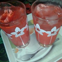 A picture of Rooh afza sharbat.