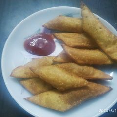 A picture of Namak Pare.
