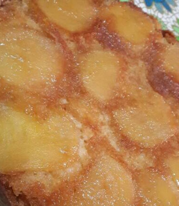 Una foto de Torta de manzana invertida