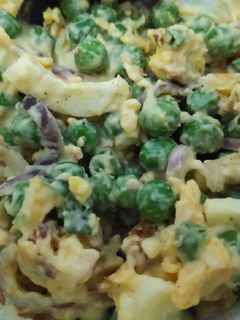 A picture of English Pea Salad.