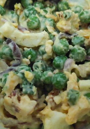 A picture of English Pea Salad.