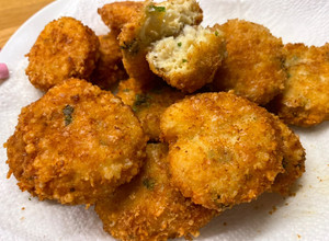 Sajtos csirkemellfasírt recept fotója