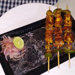 A picture of TawaPaneerTikka.